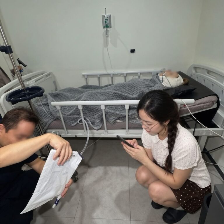 การดูแลและประสานงานลูกค้าระหว่างพักฟื้นหลังผ่าตัดที่โรงพยาบาลในกรุงโซล